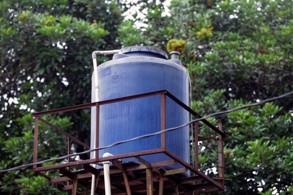 water tank cleaning